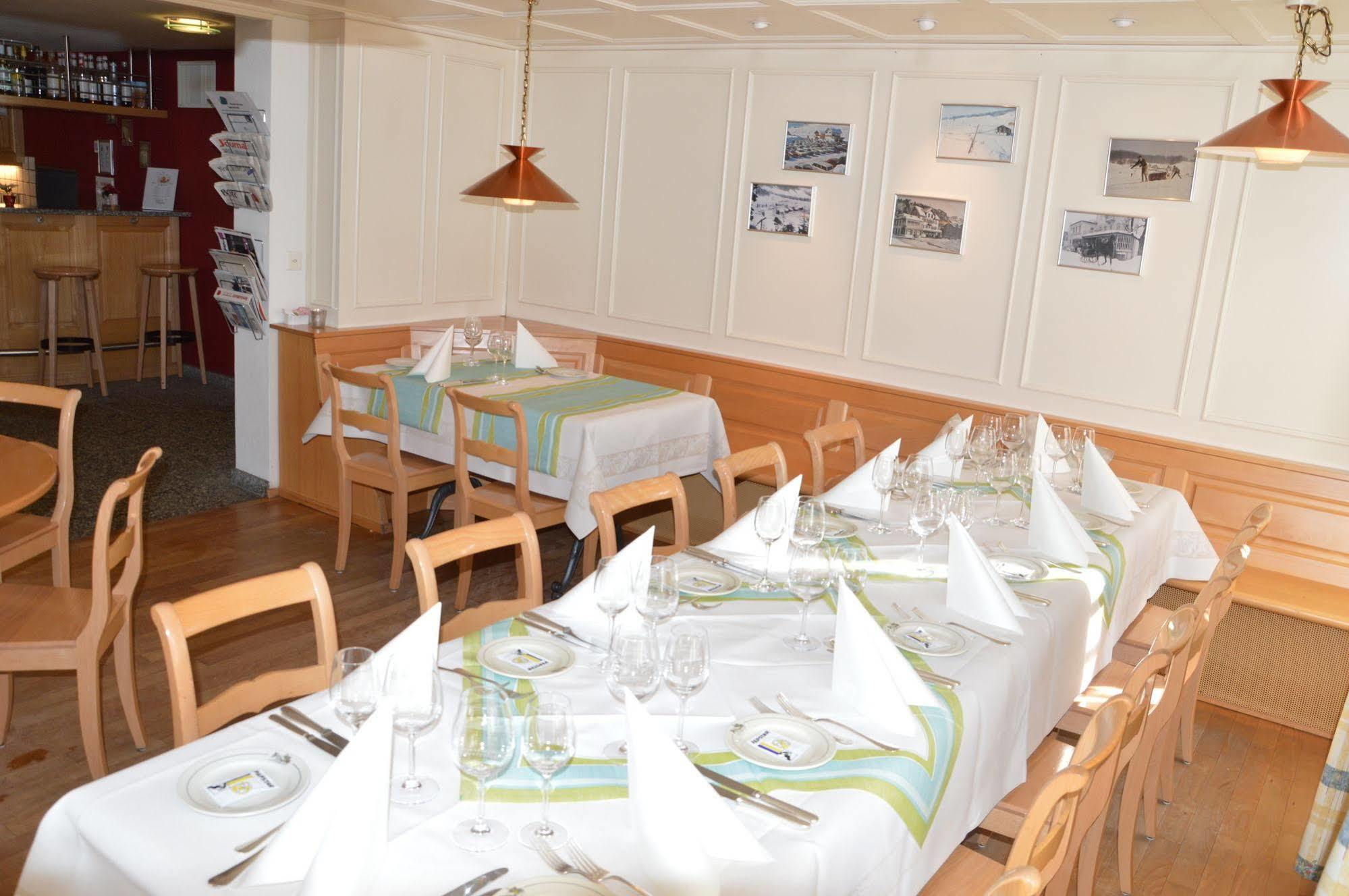 Hotel Garni Rosslipost Unteriberg Bagian luar foto