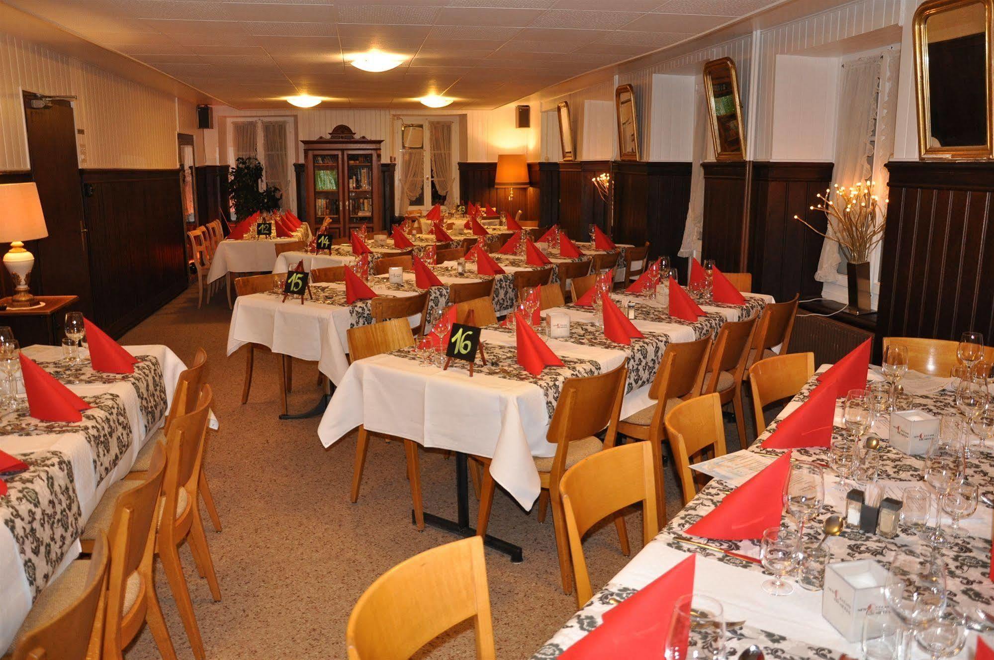 Hotel Garni Rosslipost Unteriberg Bagian luar foto